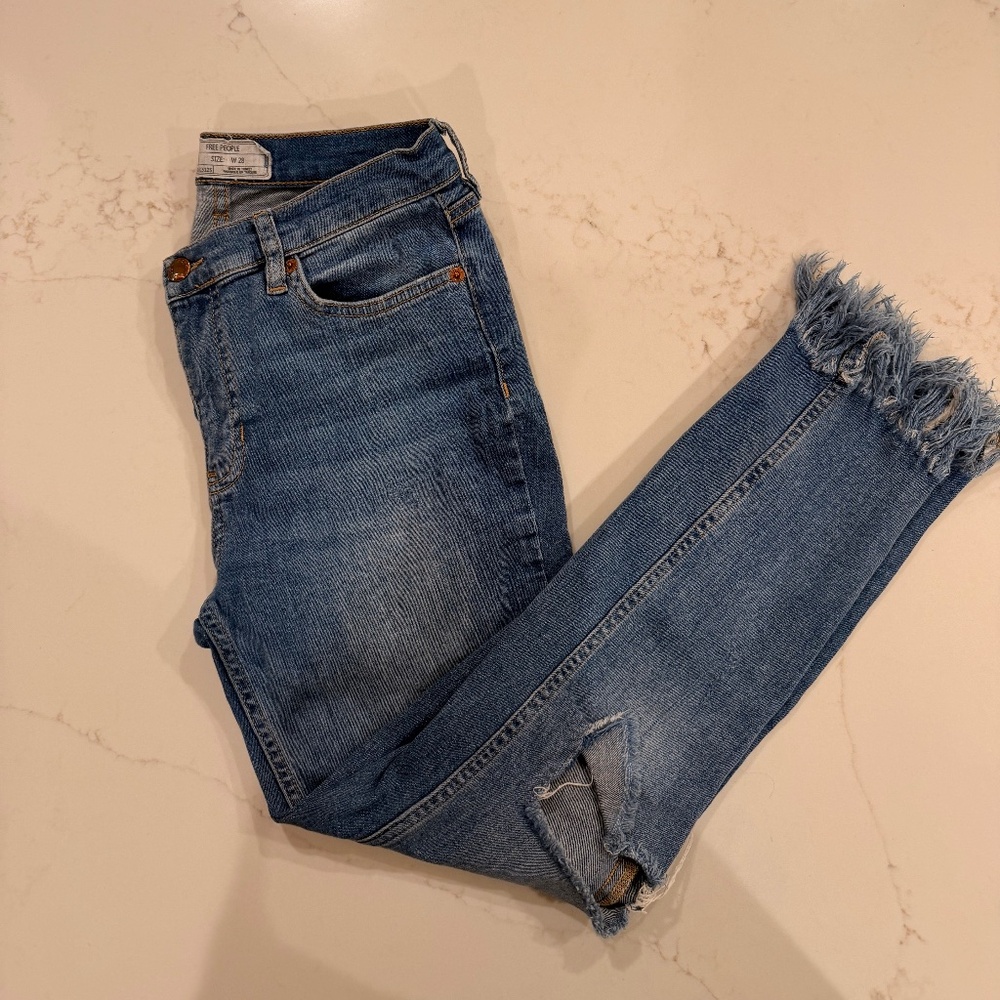 Free People Women’s Size 28 Distressed Fringe Hem Straight Leg Jeans Boho Festiv